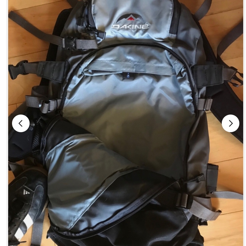 Dakine Ridge Backpack in Gray and Black - Picture 4 of 6